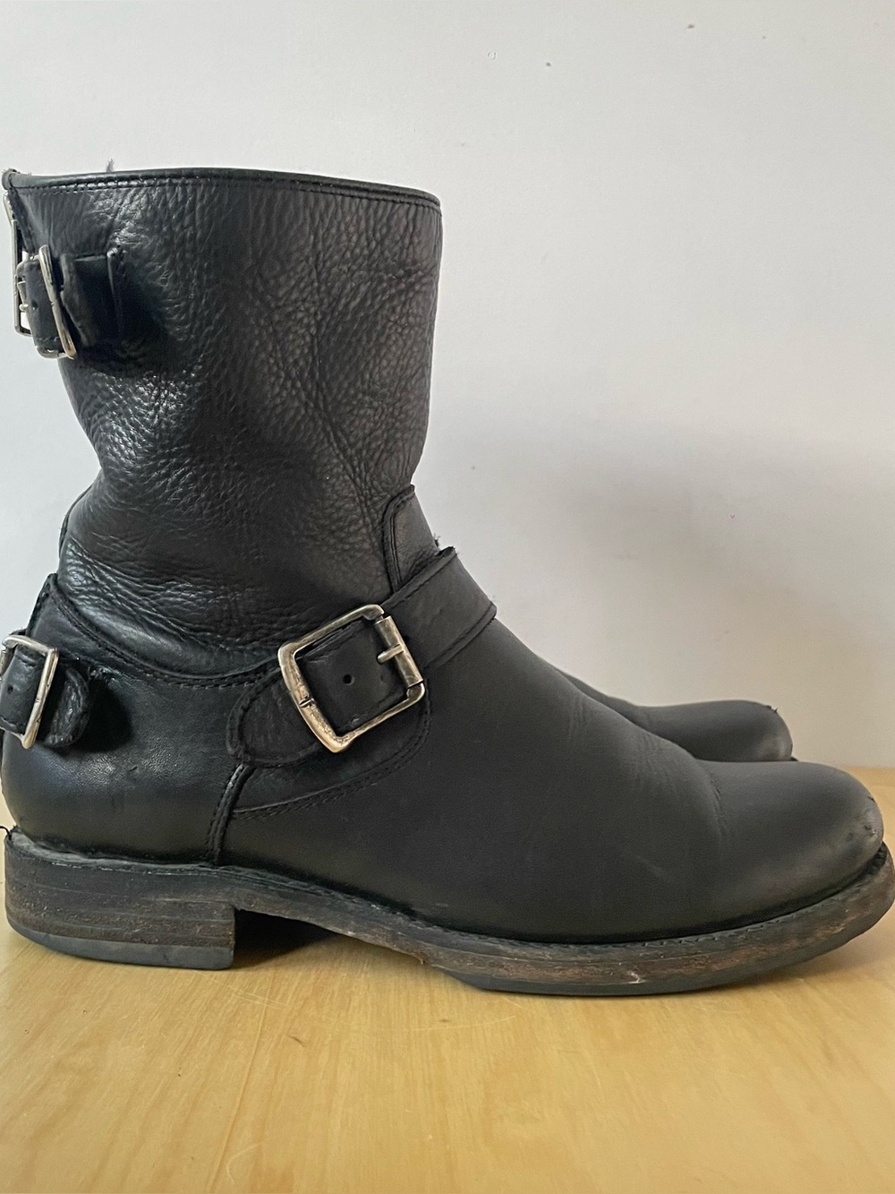 Frye Veronica Back-Zip Short Ankle Boots | US 7.5B